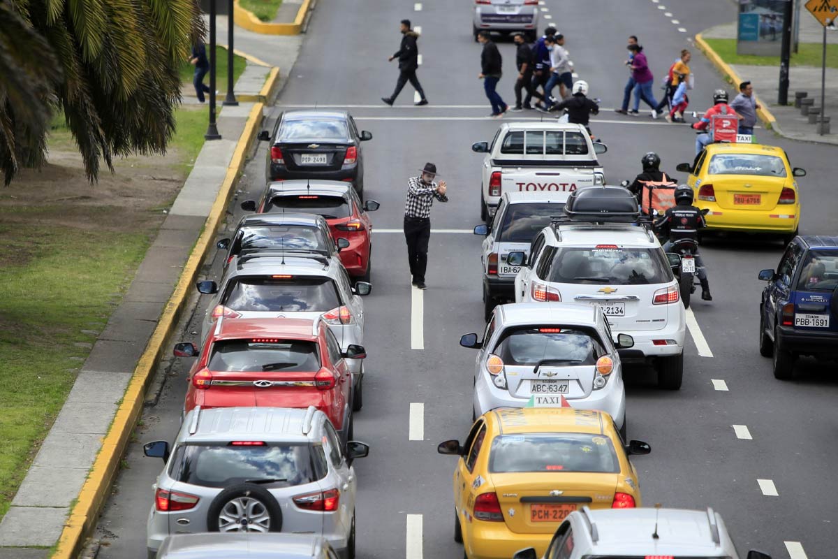 En feriados no aplica la restricción vehicular Pico y placa en Quito. Foto: Archivo / EL COMERCIO