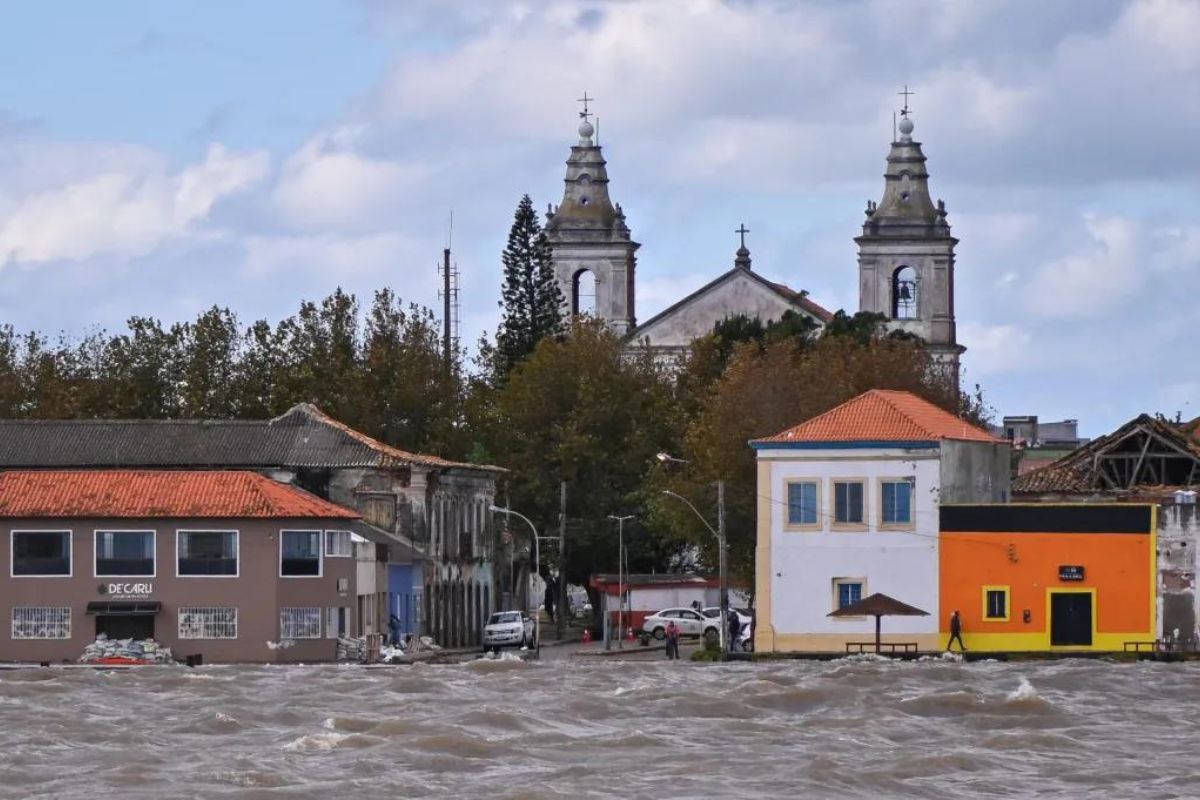 Inundación a orillas del Lago dos Patos en el municipio de Sao Jose do Norte, estado de Rio Grande do Sul (Brasil).
