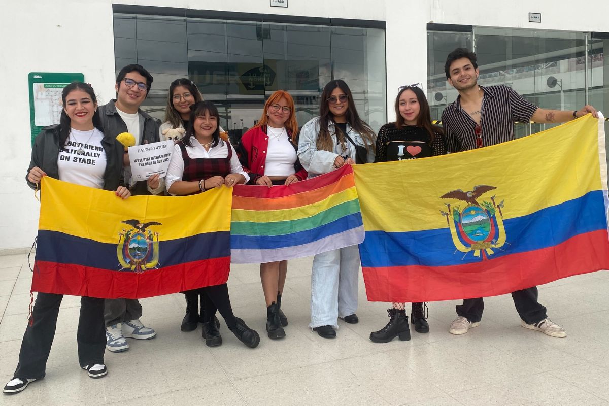 Seguidores ecuatorianos de Louis Tomlinson viajaron a Bogotá para ver su show. Foto: Giovanna Alvear/ EL COMERCIO