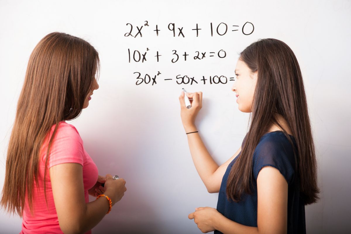 El 12 de mayo, reconocido como el Día Mundial de las Mujeres Matemáticas, celebra y destaca el talento femenino en el campo de las matemáticas. Foto: Freepik.