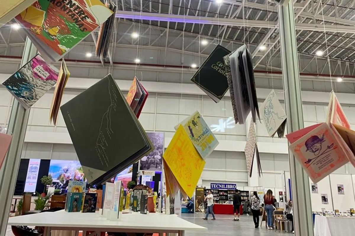 La Feria Internacional del Libro de Quito 2024, tendrá a Colombia como país invitado, con la participación de 20 escritores colombianos destacados. Foto: Instagram @filq_uio.