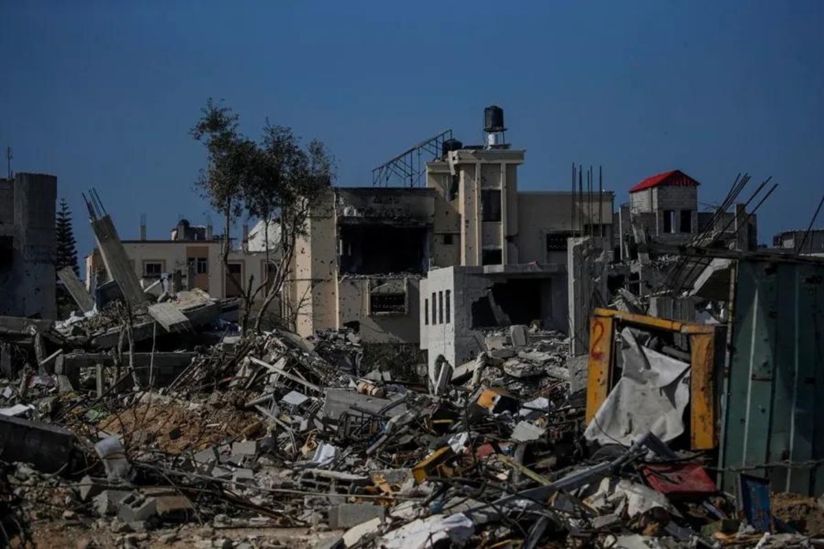 Casas destruidas en el campo de refugiados de Al Nusairat, en el sur de la Franja de Gaza, en un ataque israelí.