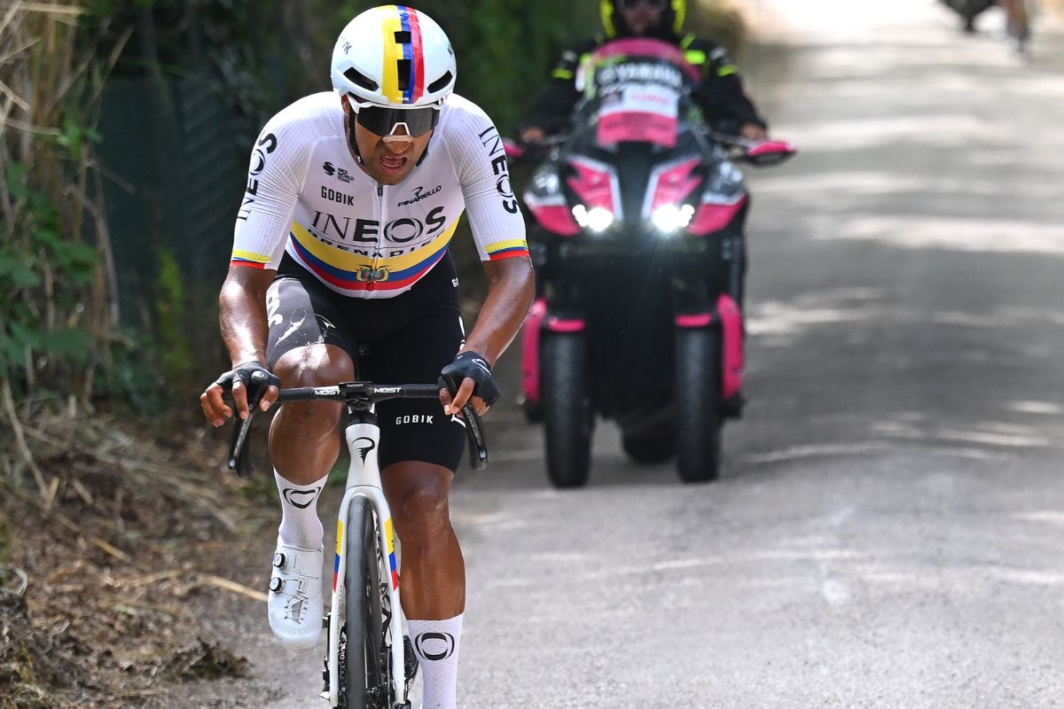Jhonatan Narváez, ciclista ecuatoriano del Ineos que fue segundo en la etapa 12 del Giro de Italia 2024.