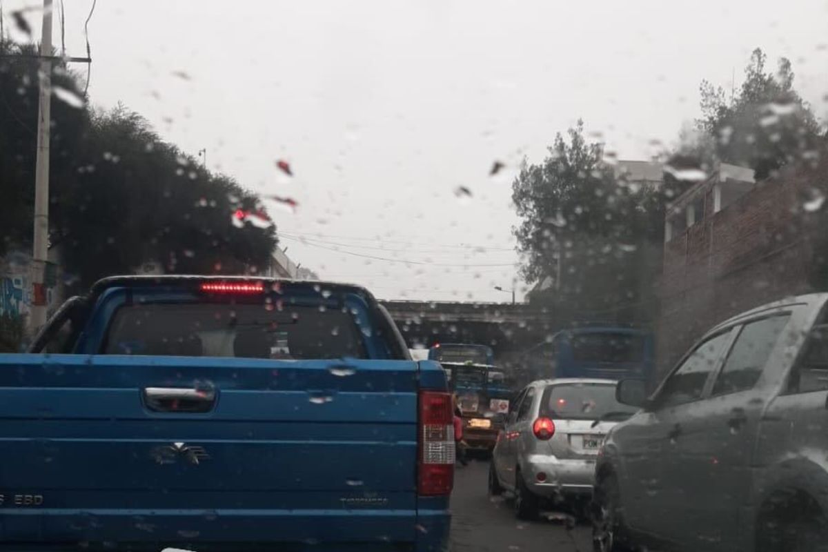 Varios sectores de Quito presentan alto flujo vehicular en esta mañana. Foto: Cortesía ciudadana